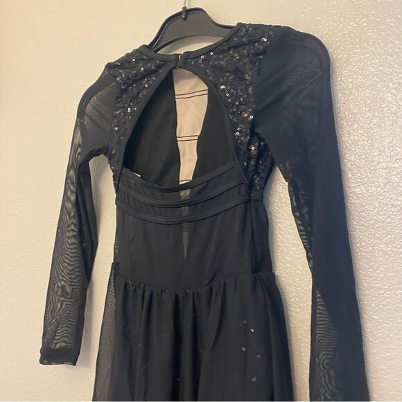 WEISSMAN Elite Dance maxi black dress Levitating
D13002 IC- child 7/8 NEW - Picture 5 of 13